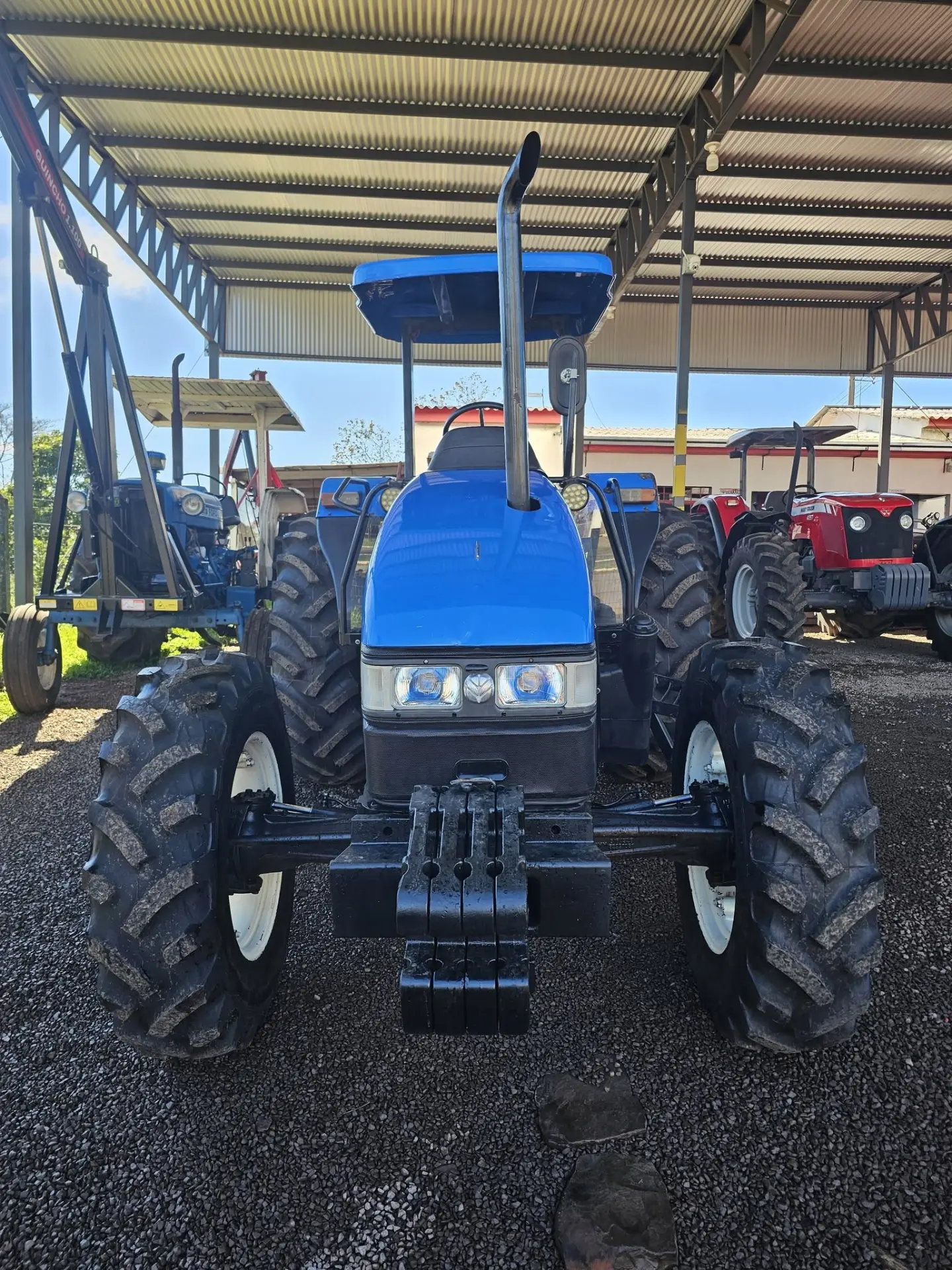 Trator New Holland TL 75E 4x4 — foto 2