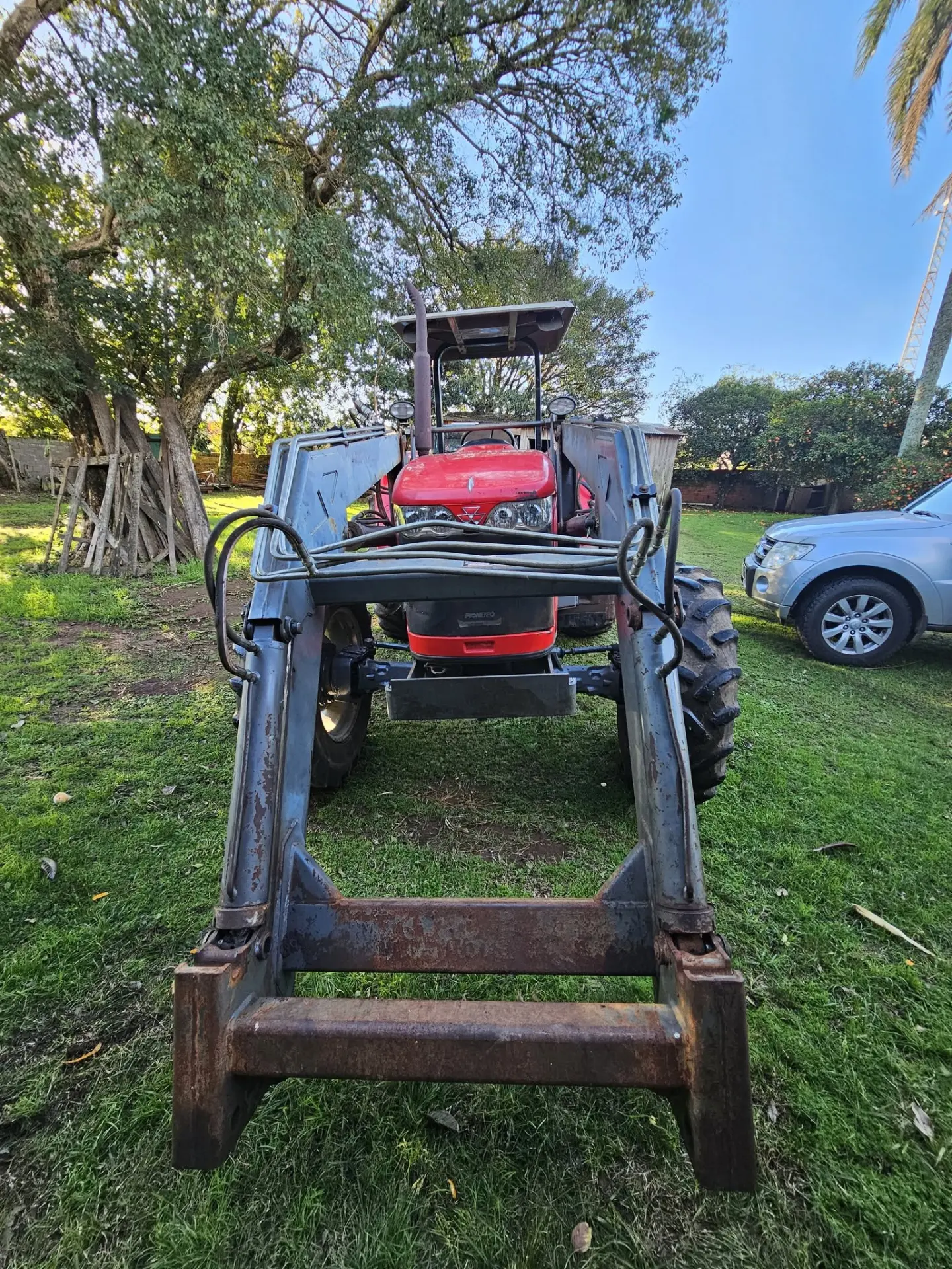 Trator Massey Ferguson MF 4275 4x4 — foto 3