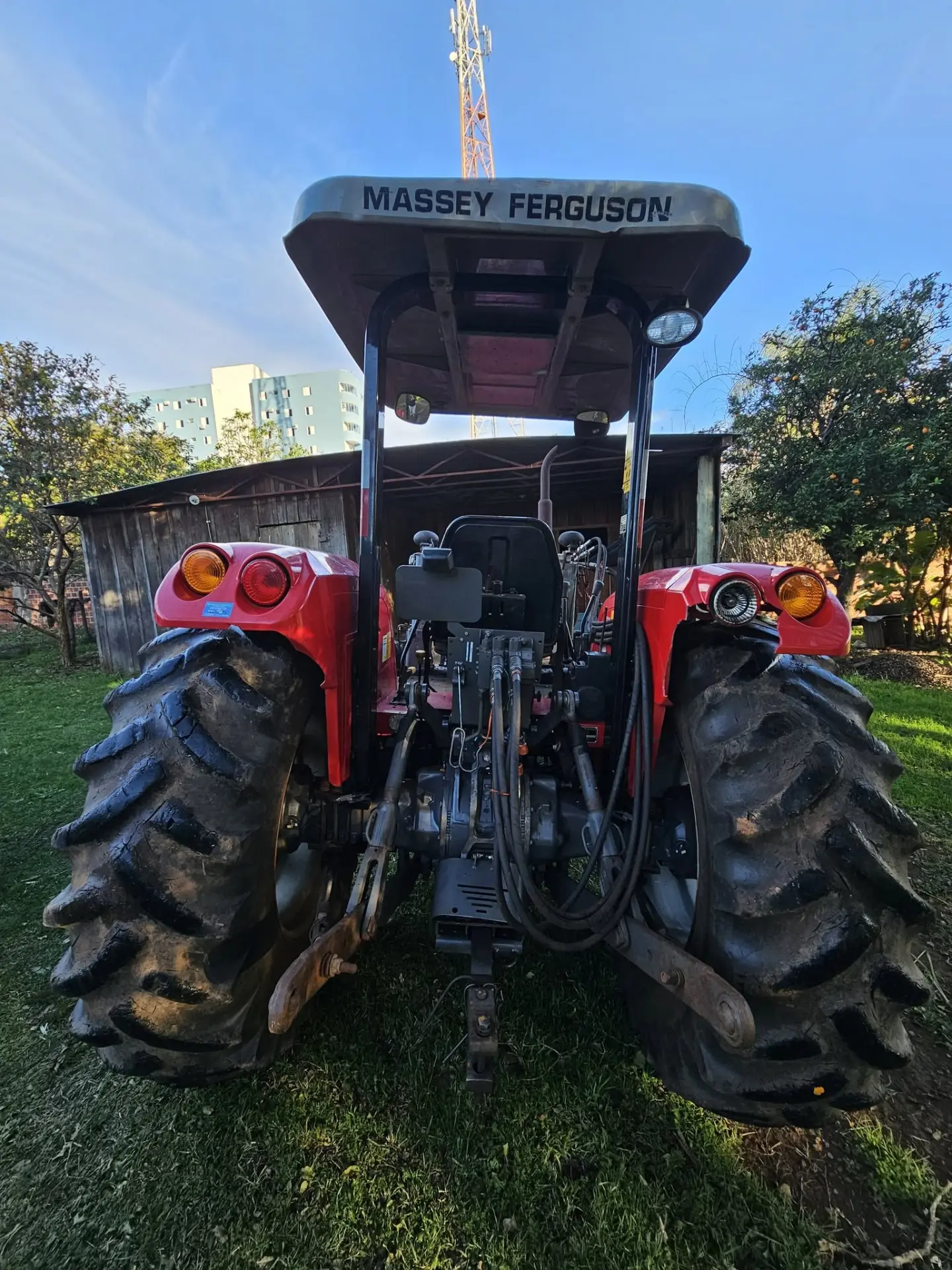 Trator Massey Ferguson MF 4275 4x4 — foto 5