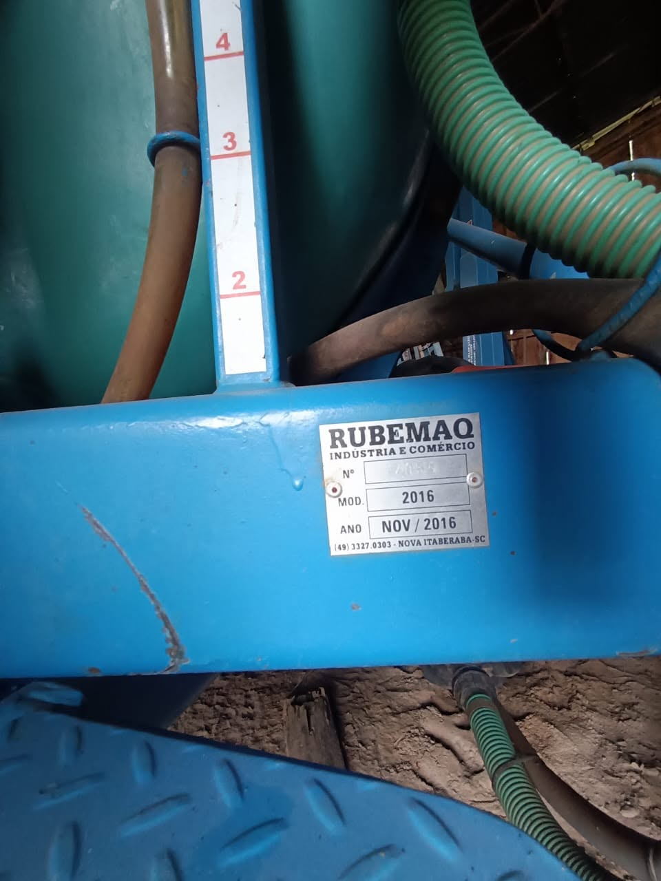 Pulverizador de Arrasto Cross Rubemaq 2.000 L — foto 7